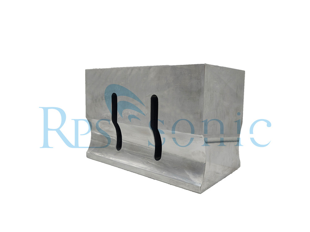 Sonotrodo ultra-sônico para sistema de soldagem com análise FEA