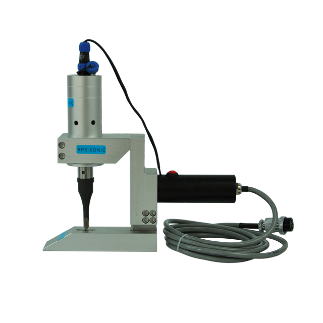 Equipamento de corte ultrassônico de bordas para têxteis, filmes e tecidos 