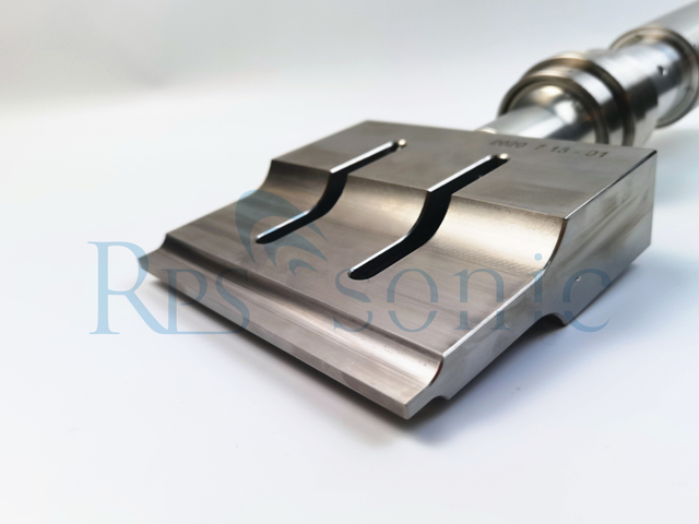  Sistema de soldagem ultrassônica 20Khz de grande resistência para soldagem Femcare e higiene 