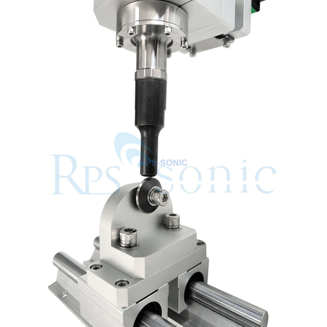 Máquina de corte e selagem ultrassônica de alta qualidade com máquina de corte de rolo com cilindro de ar