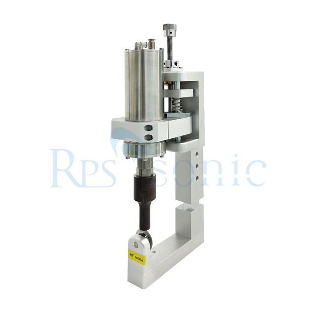Máquina de vedação e corte ultrassônica com máquina de cortar rodas para soldagem e corte de tecidos